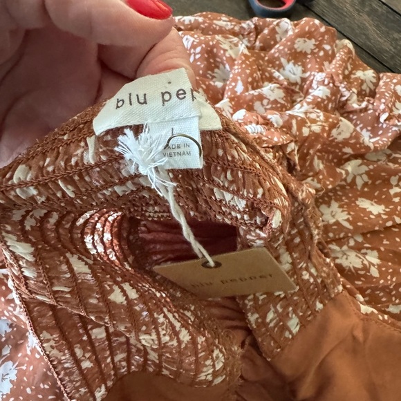 Blu Pepper floral boho babydoll dress nwt size large - Picture 3 of 3